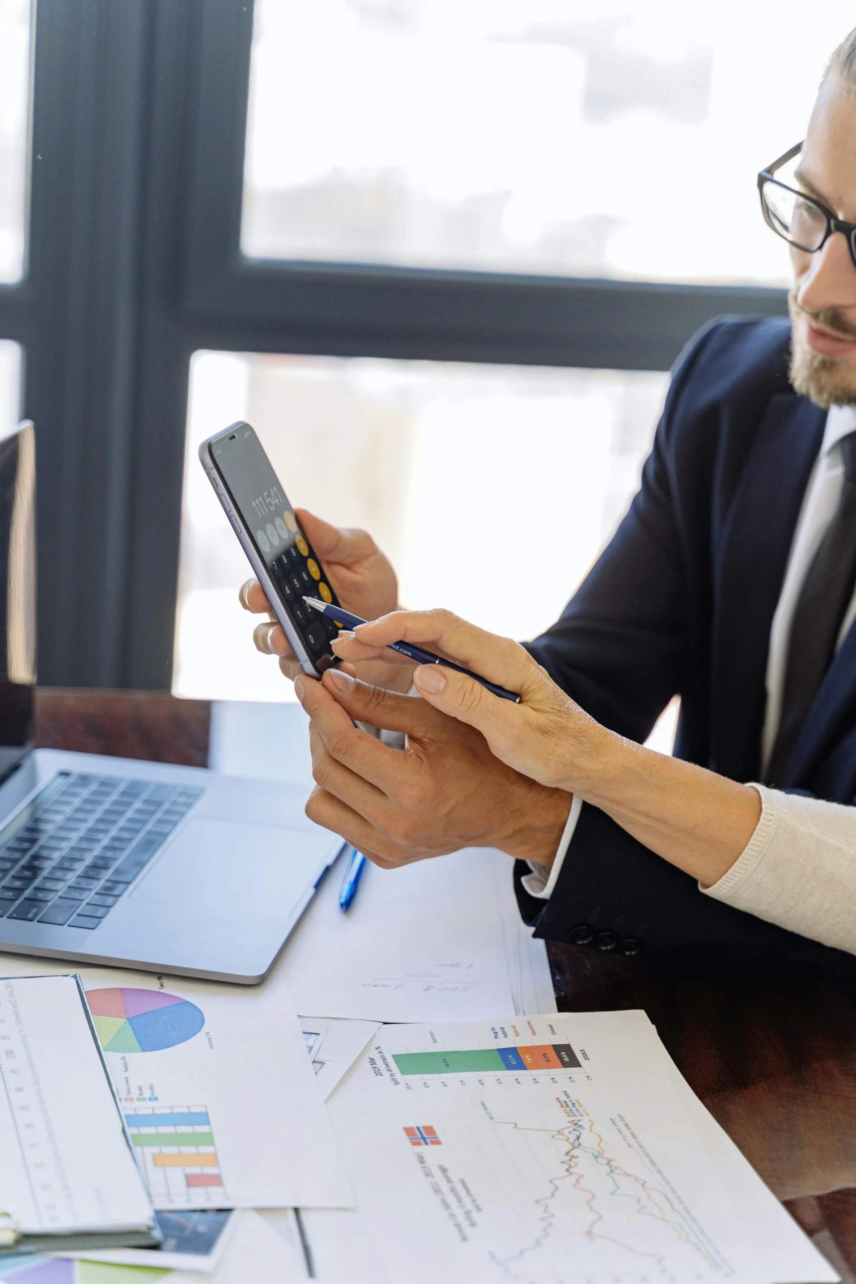 خدمات التدقيق والمراجعة المحاسبية